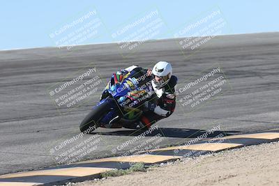 media/Oct-13-2025-Moto Forza (Mon) [[a66d839500]]/3-B Group/Session 2 (Bowl)/